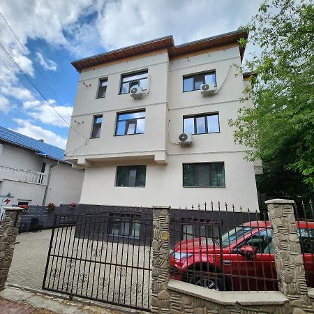 Boutique City Retreats Apartments Ясси Екстер'єр фото