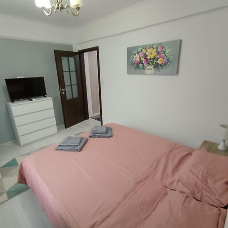 Boutique City Retreats Apartments Ясси Екстер'єр фото