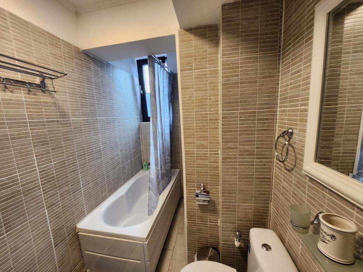 Boutique City Retreats Apartments Ясси Екстер'єр фото
